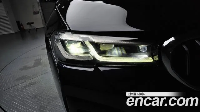 BMW 5-Series — Фото автомобиля 20