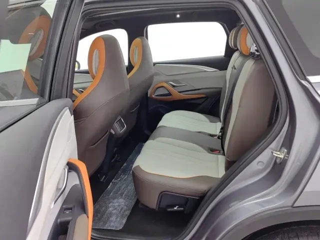 BYD Song Pro — Фото автомобиля 15