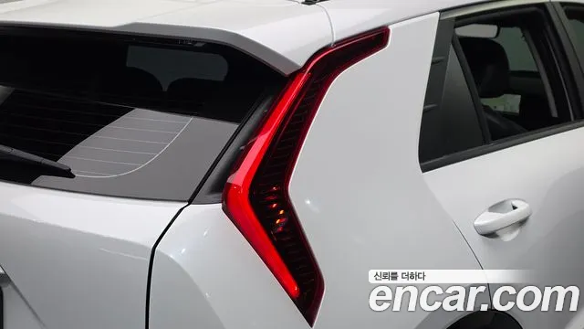 Kia Niro The All New — Фото автомобиля 8