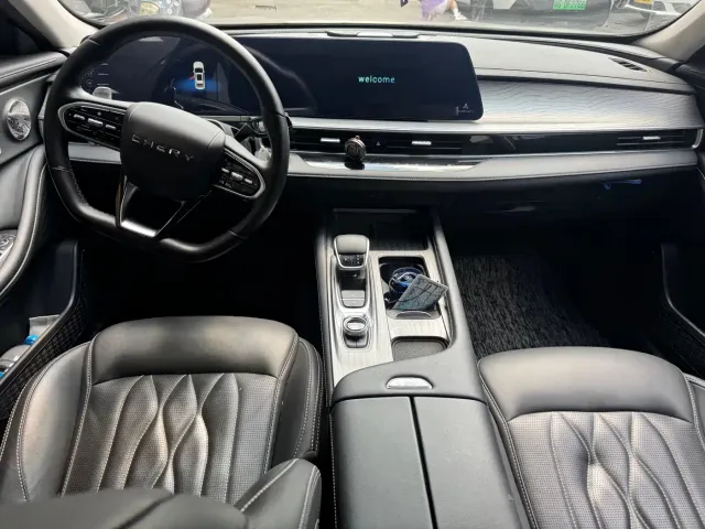 Chery Arrizo 8 — Фото автомобиля 6