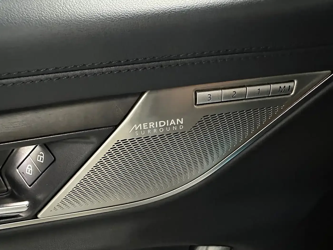 Jaguar Jaguar XFL 2022 XFL 2.0T P250 2WD Premium Luxury — Фото автомобиля 9