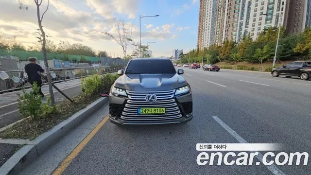 Фотография автомобиля — Lexus LX Generation 4