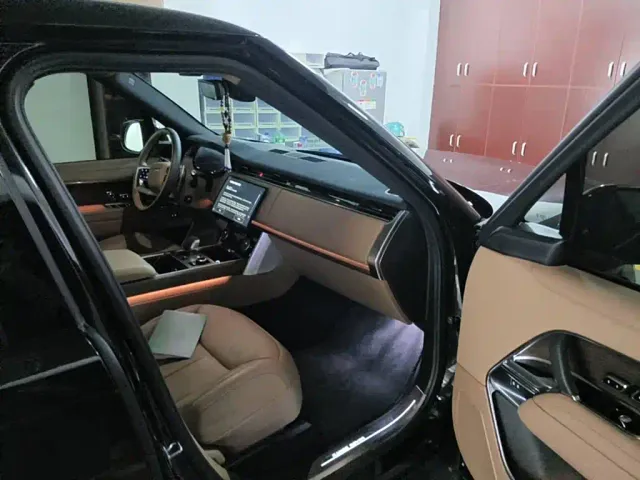 Land Rover Range Rover — Фото автомобиля 12