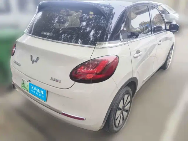 Wuling Bingo — Фото автомобиля 2