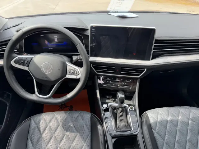 Volkswagen Sagitar — Фото автомобиля 8