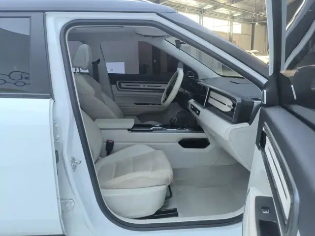 Geely ICON — Фото автомобиля 8