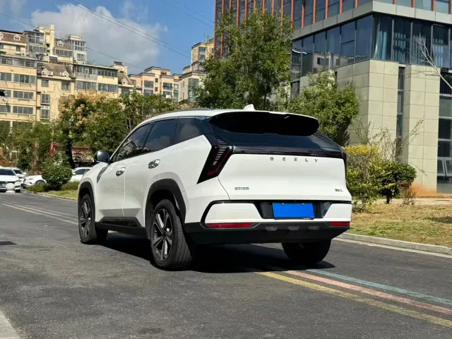 Geely Boyue L — Фото автомобиля 8