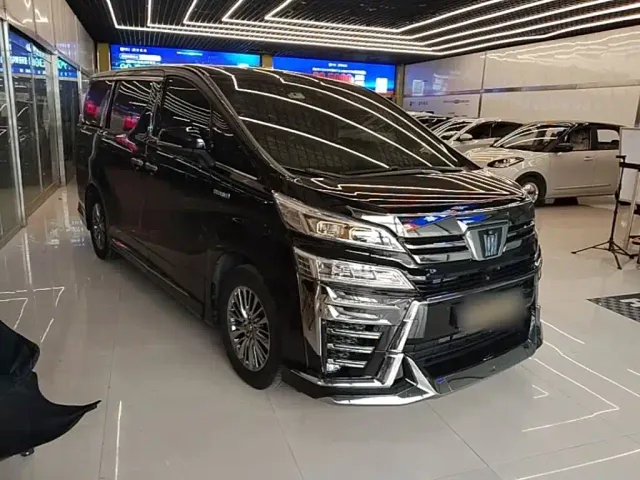 Toyota Vellfire — Фото автомобиля 3