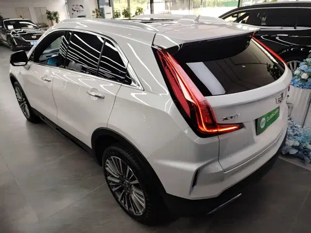 Cadillac XT4 — Фото автомобиля 4