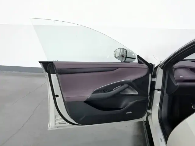 Xiaomi SU7 — Фото автомобиля 8