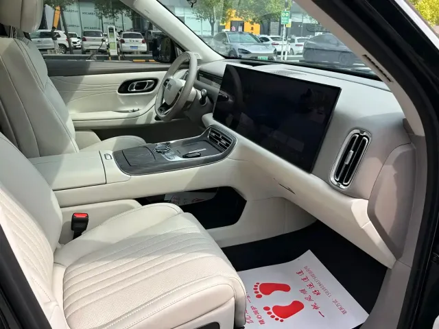 Geely Galaxy Galaxy M9 2025 Model 230km 2WD Explorer+ Edition — Фото автомобиля 12