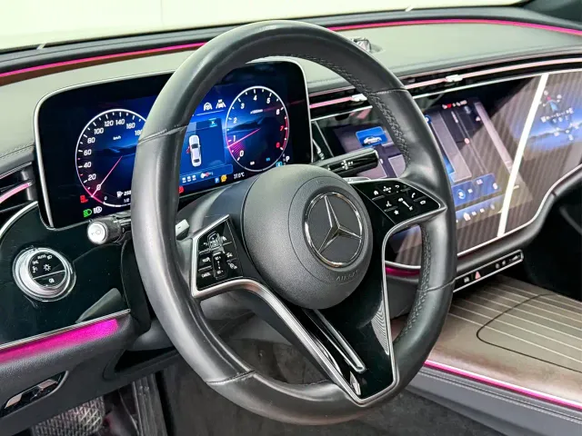 Mercedes-Benz E-Class — Фото автомобиля 14