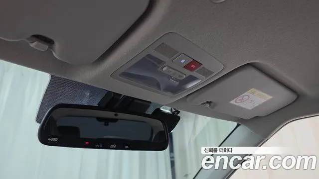 Hyundai Venue — Фото автомобиля 23