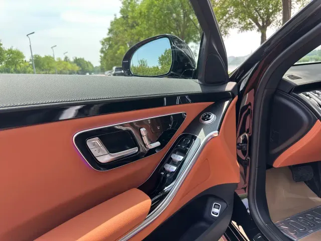 Mercedes-Benz S-Class — Фото автомобиля 4