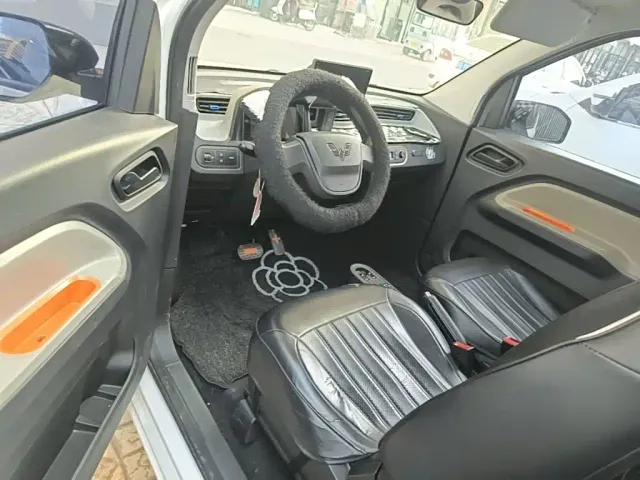 Wuling Hongguang Mini EV — Фото автомобиля 15