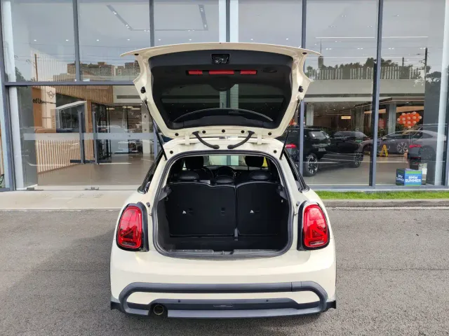 MINI Hatch — Фото автомобиля 12