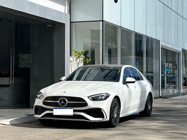 Фотография автомобиля — Mercedes-Benz C-Class