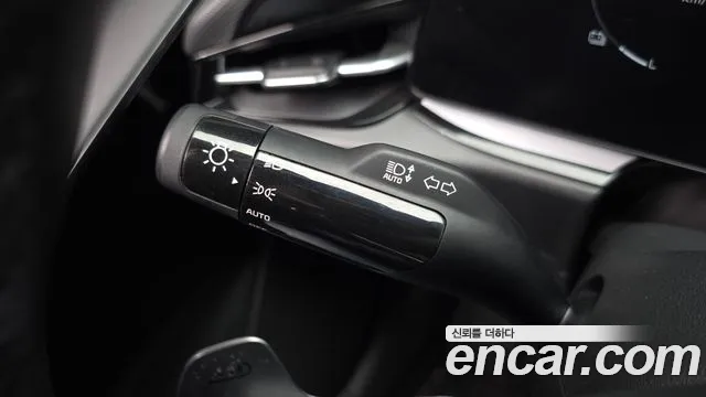 Kia Niro — Фото автомобиля 30