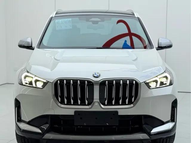 BMW X1 — Фото автомобиля 3