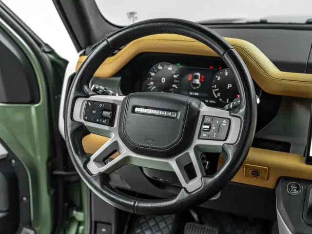 Land Rover Defender — Фото автомобиля 27