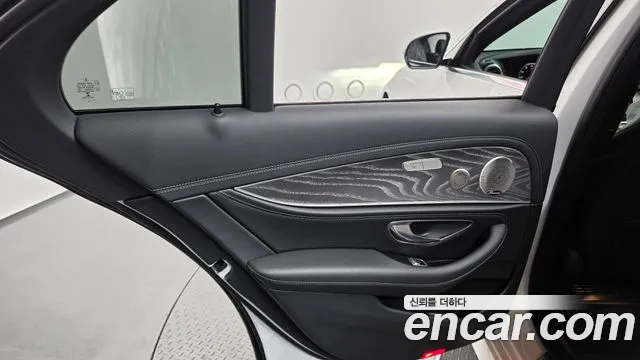 Mercedes-Benz E-Class W213 — Фото автомобиля 14
