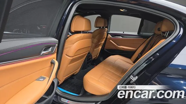 BMW 5 Series G30 — Фото автомобиля 21