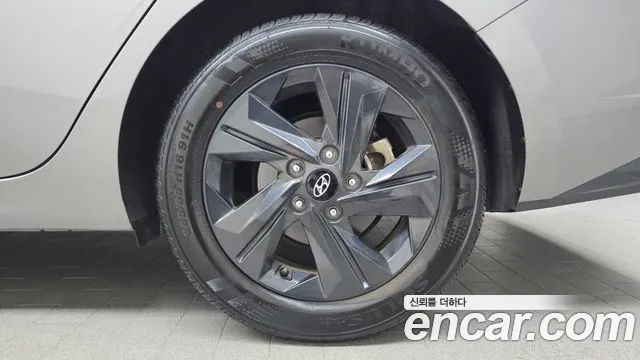 Hyundai AVANTE Avante (CN7) — Фото автомобиля 20