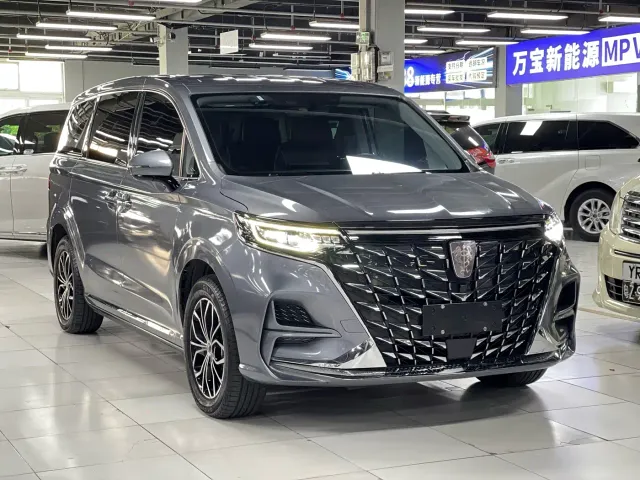 Roewe iMAX8 — Фото автомобиля 3