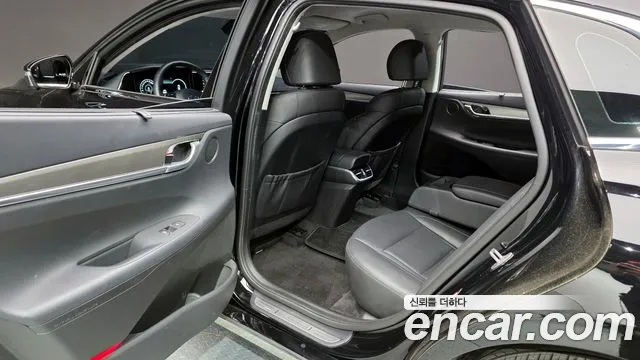 Hyundai Grandeur Новый Grandeur IG — Фото автомобиля 10