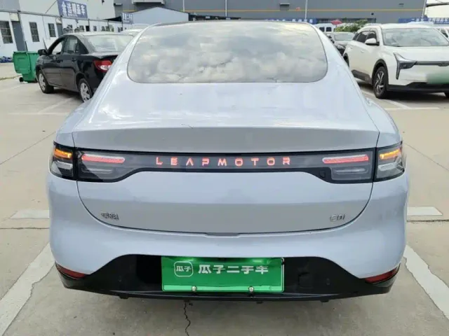 Leapmotor C01 — Фото автомобиля 5