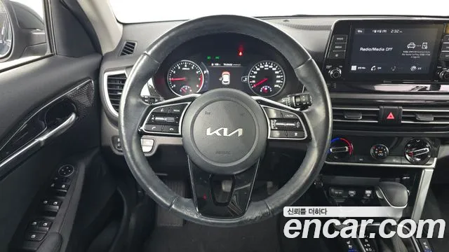 Kia Seltos — Фото автомобиля 13
