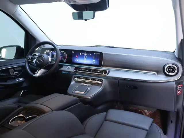 Mercedes-Benz V-Class — Фото автомобиля 20