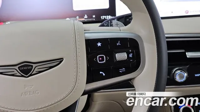 Genesis GV70 — Фото автомобиля 24