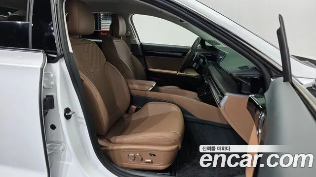 Hyundai Grandeur Grandeur (GN7) 2.5 Бензин 2WD — Фото автомобиля 9