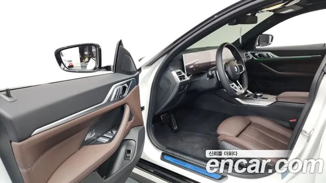 BMW 4-Series 4 серия (G22) 420i M Sport Pro Gran Coupe — Фото автомобиля 9