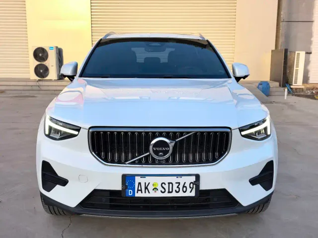 Фотография автомобиля — Volvo XC40