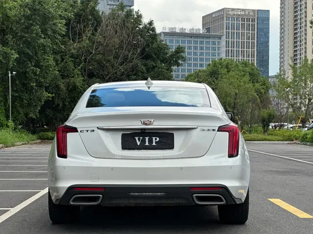 Cadillac CT5 — Фото автомобиля 6