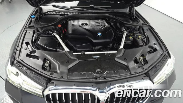 BMW 5-Series 5 серия (G30) 530i xDrive M Sport — Фото автомобиля 5