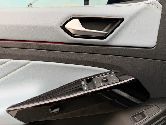 Volkswagen ID.4 X — Фото автомобиля 9