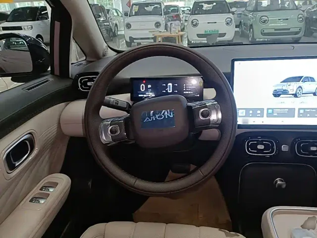 GAC Aion UT — Фото автомобиля 10