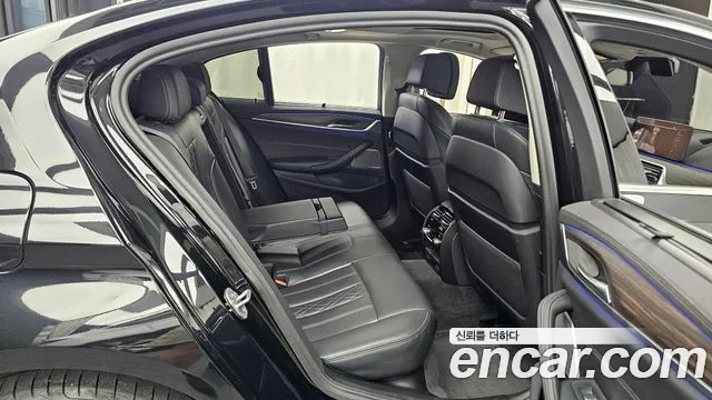 BMW 5 Series G30 — Фото автомобиля 18