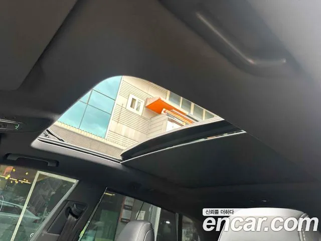 Audi Q8 55 TFSI quattro Premium — Фото автомобиля 11