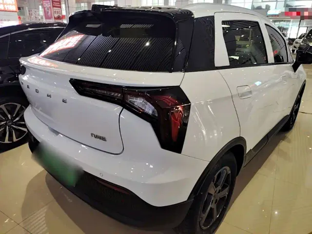 Geely Geometry E Firefly — Фото автомобиля 6
