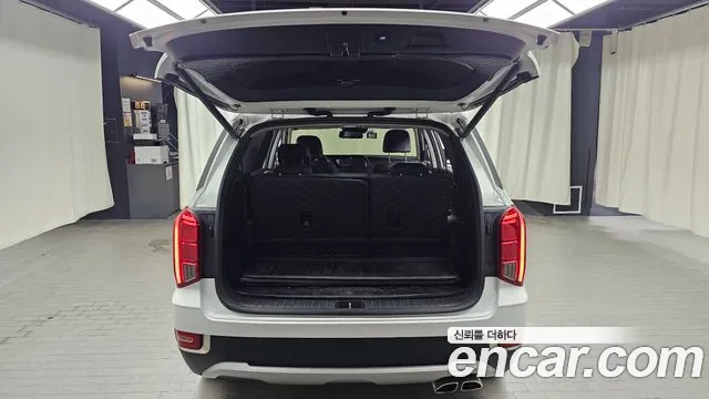 Hyundai Palisade Palisade Дизель 2.2 2WD — Фото автомобиля 20
