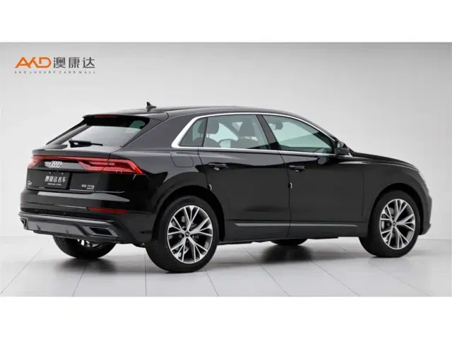 Audi Q8 — Фото автомобиля 3