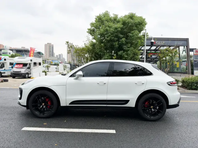 Porsche Macan — Фото автомобиля 10