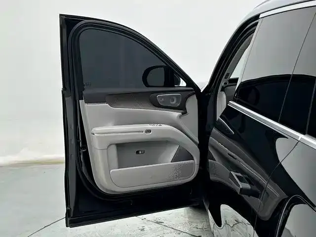Leapmotor D Series — Фото автомобиля 25
