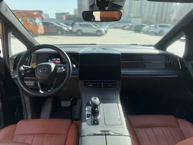 GAC Trumpchi E9 — Фото автомобиля 5