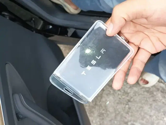 Tesla Model Y — Фото автомобиля 8