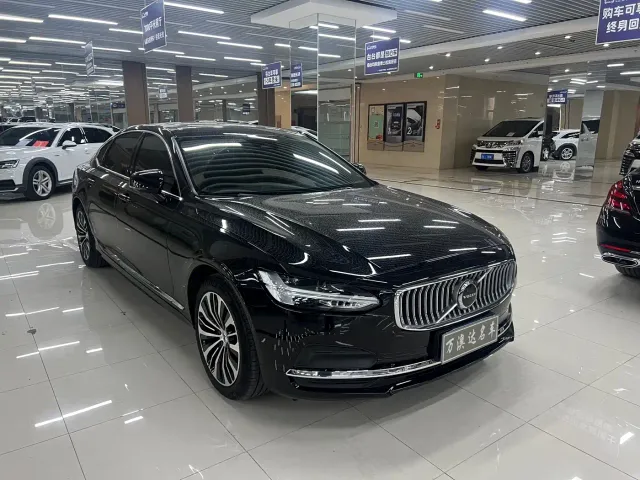 Volvo S90 — Фото автомобиля 3